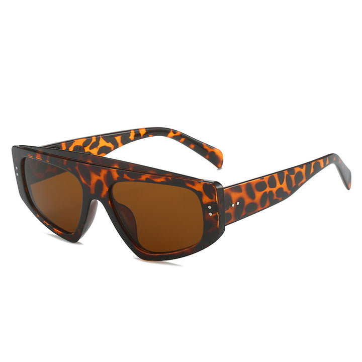 Women's oversized sunglasses in trendy animal print design Bowlift