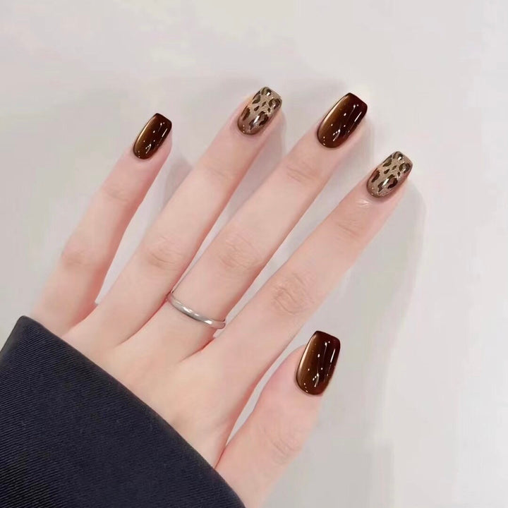 Chic Leopard-Print Press-On Nail Set