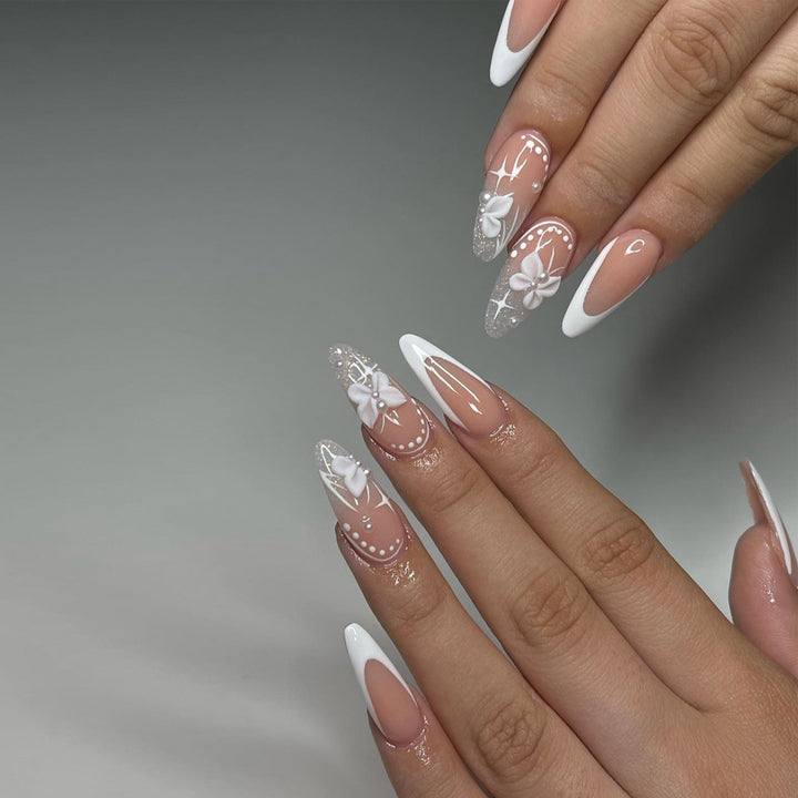 Elegant Heart-Designed Press-On Nail Tips Bowlift