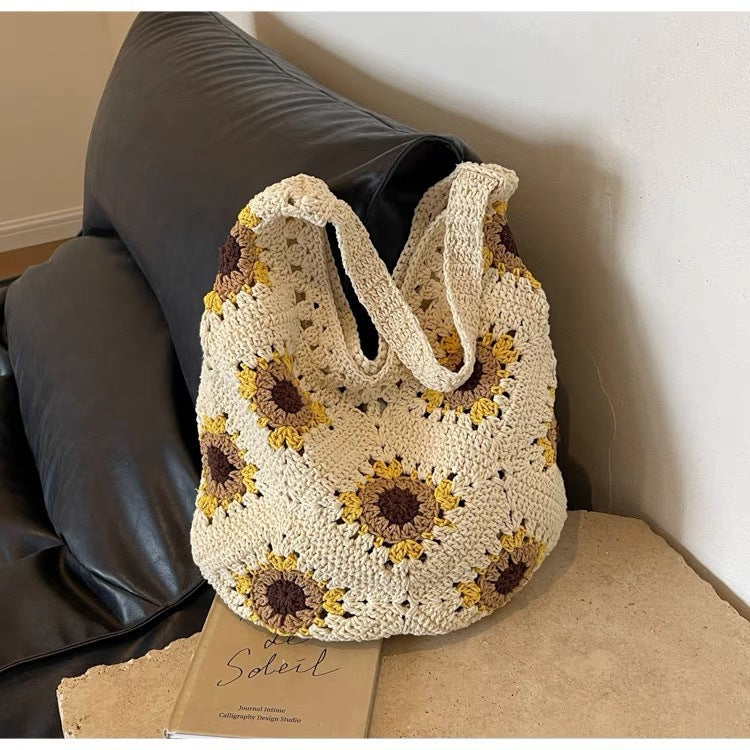 Hand-crocheted shoulder bag Bowlift