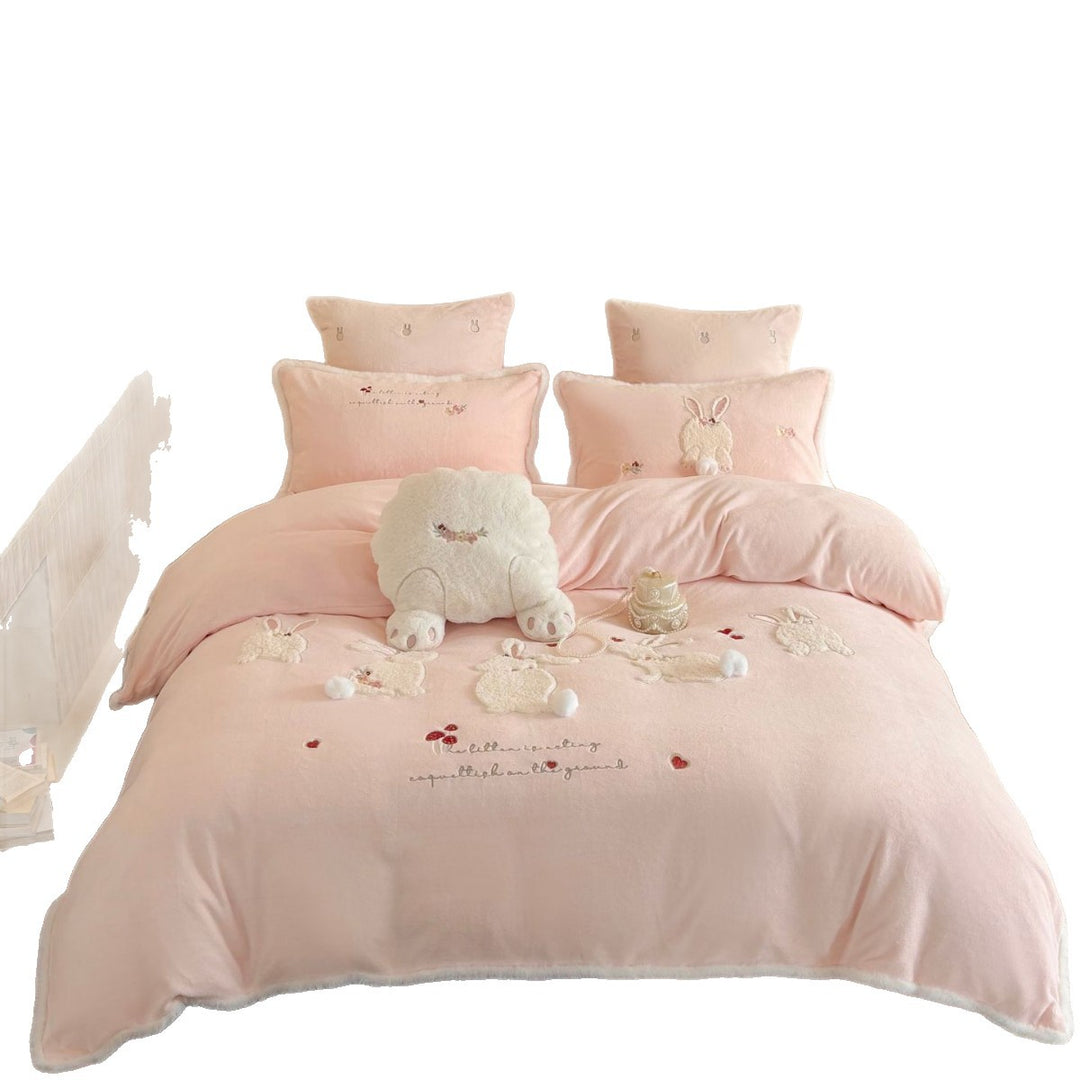 Velvet Bedding Set with 3D Rabbit Applications Bowlift