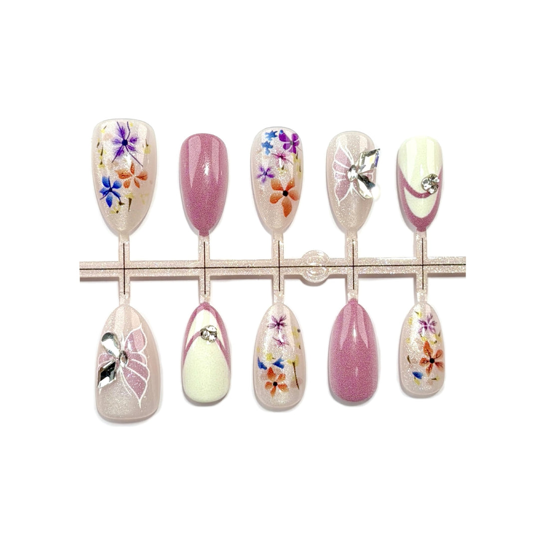 Floral-Themed Press-On Nail Art Set