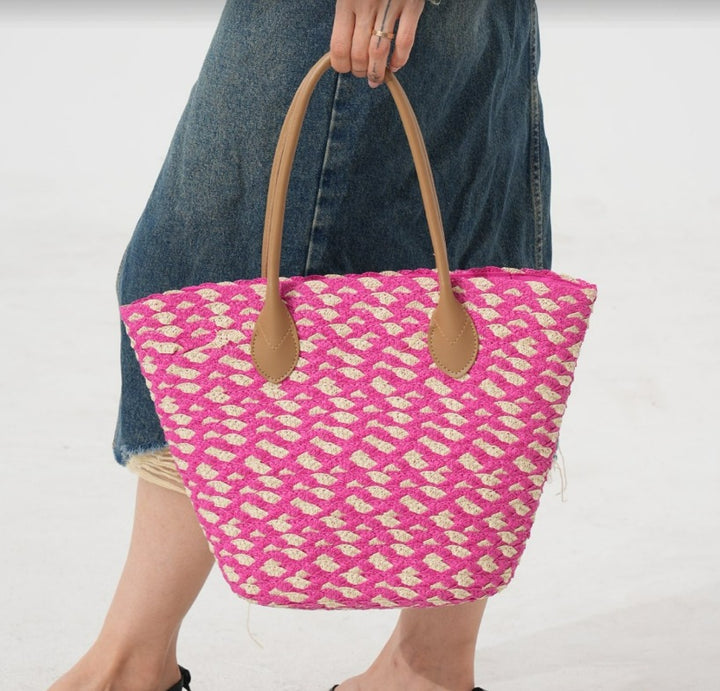 Bast tote bag with stylish zigzag pattern and leather handles Bowlift
