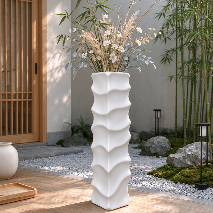 Decorative Slim Wave Vase Bowlift