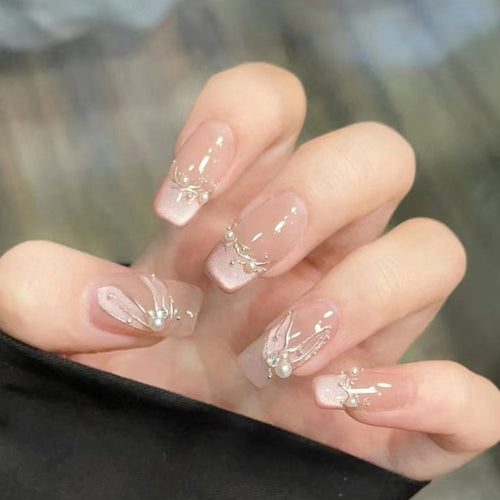 Decorative Press-On Nail Set with Pearl Accents Bowlift