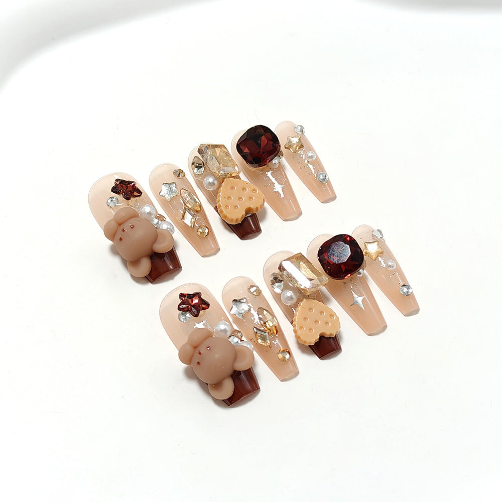 Artificial nails with playful Christmas design Bowlift