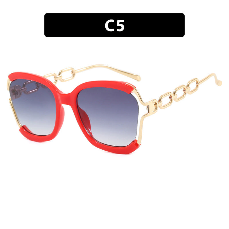 Ladies fashionable sunglasses with golden chain details Bowlift