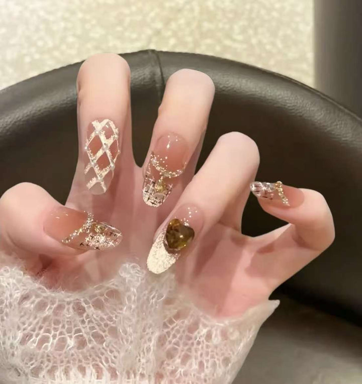 Artistic Press-On Nail Design Set with Heart and Geometric Patterns Bowlift