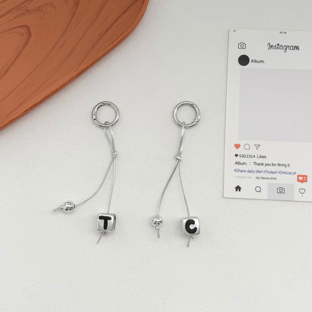 Stylish Pendant Keychain Bowlift