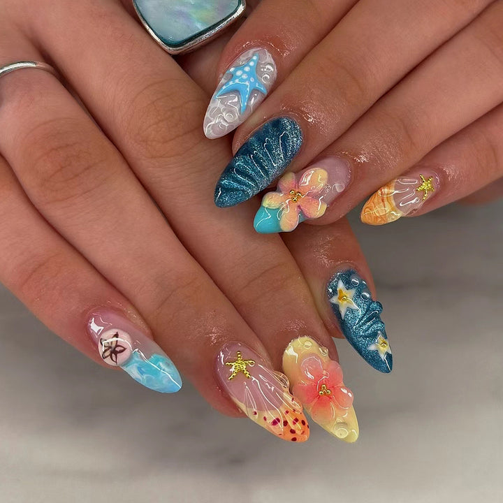 Beach-Inspired Press-On Nail Art Bowlift