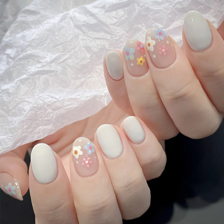 Decorative Glittery Press-On Nail Tips Bowlift
