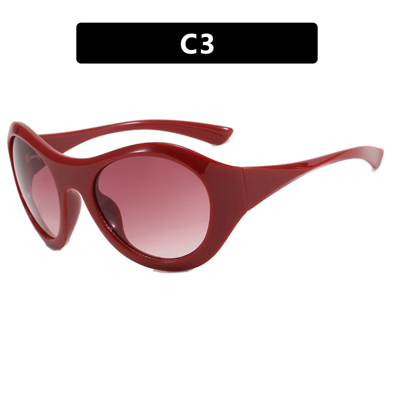 Ladies retro-inspired sunglasses with oversized frame and protective lenses Bowlift