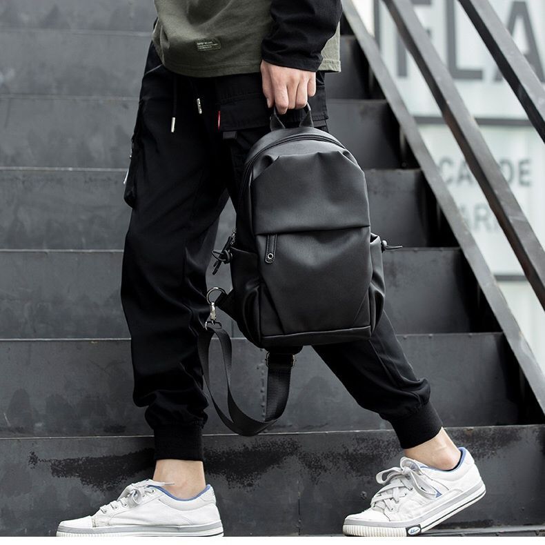 Practical shoulder bag with versatile storage Bowlift