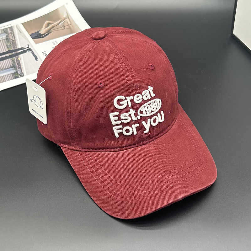 Unisex Graphic Embroidered Cap Bowlift