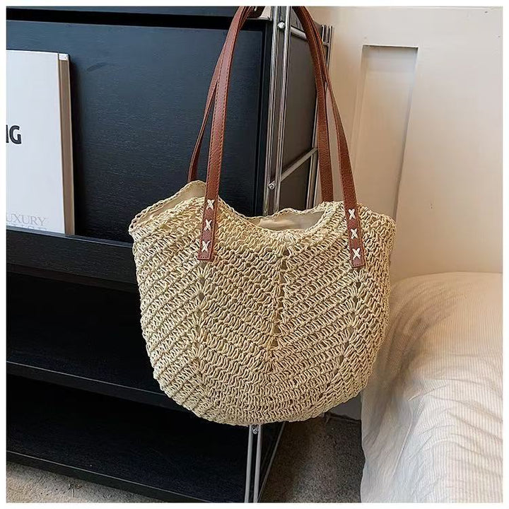 Handbag with Refined Braiding Bowlift