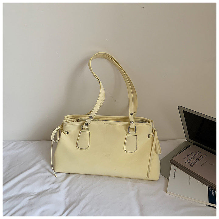 Trendy Polka Dot Handbag Bowlift