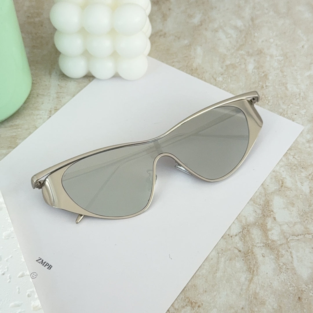 Fashion-Forward Shield Sunglasses Bowlift