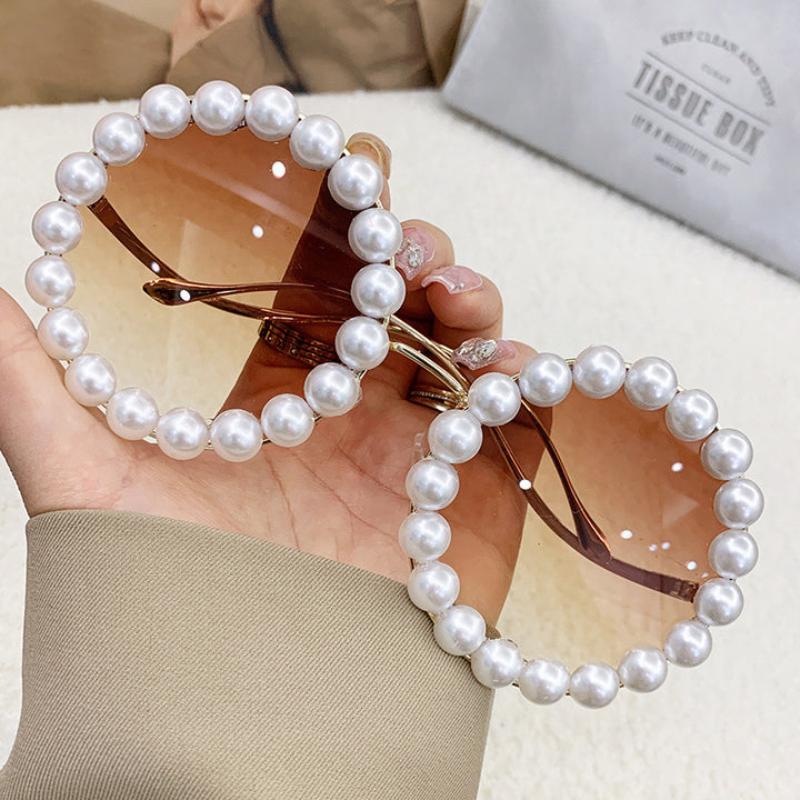 Women’s large sunglasses with pearl-embellished frame Bowlift