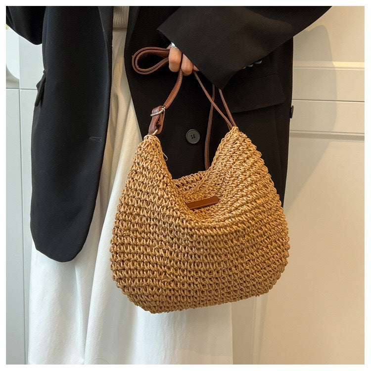 Handbag Made of High-Quality Macrame with Padded Shoulder Strap Bowlift