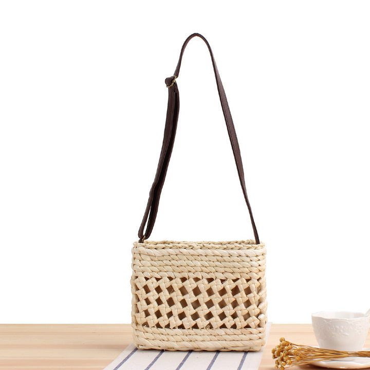 Handcrafted straw (shoulder bag) Bowlift