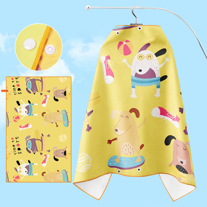 Bathrobe Bowlift with unicorn motif and practical hood