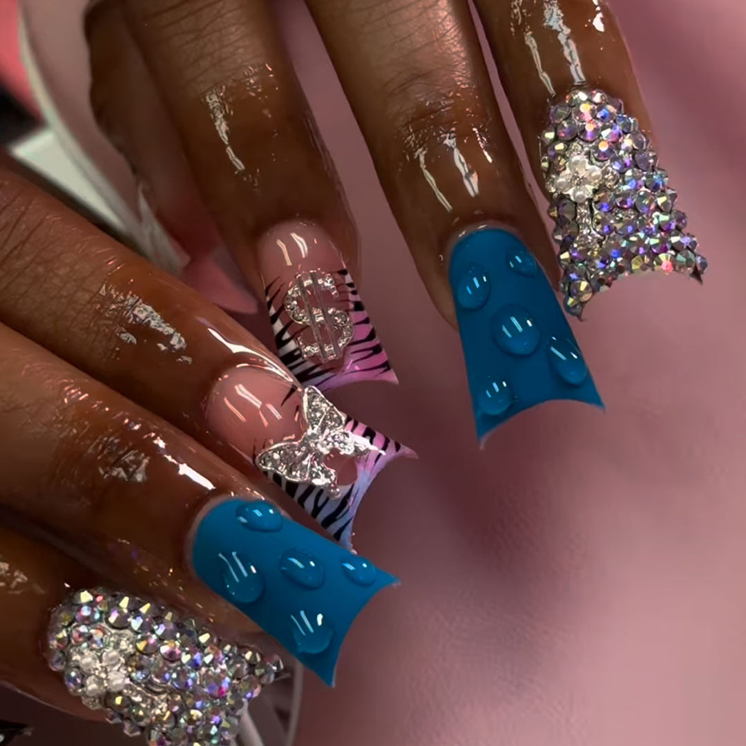 Glamorous 3D Press-On Nail Set Bowlift