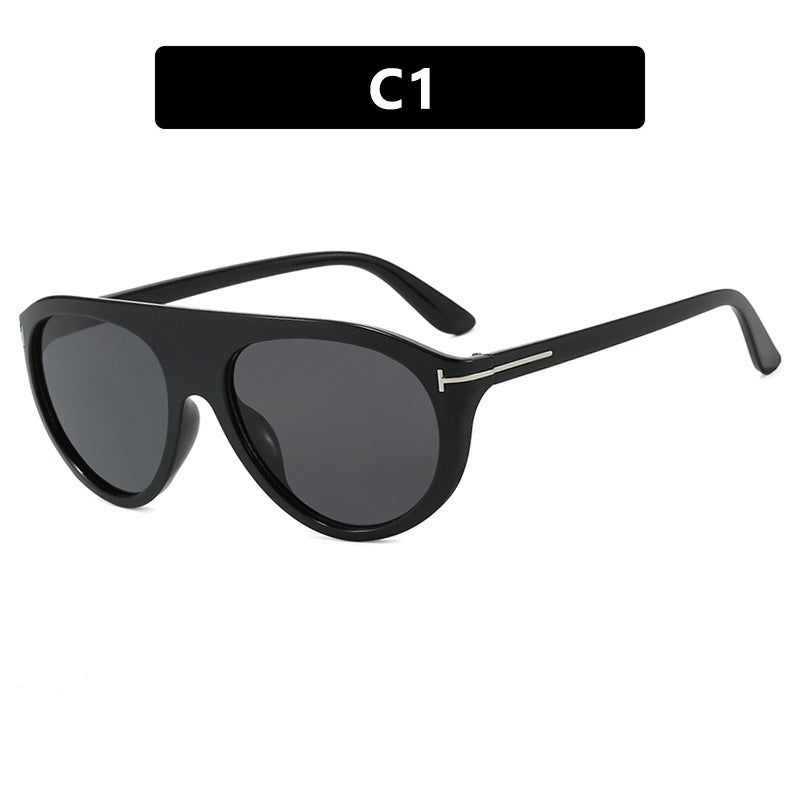 Women's Cat-Eye Sunglasses with protective UV filter and mirrored lenses Bowlift