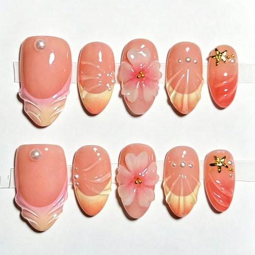 Artificial nail set with elegant floral decorations and luxurious shine Bowlift