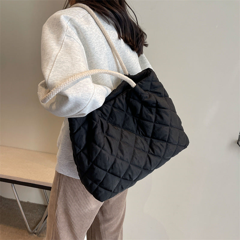 Quilted Casual Tote Bowlift