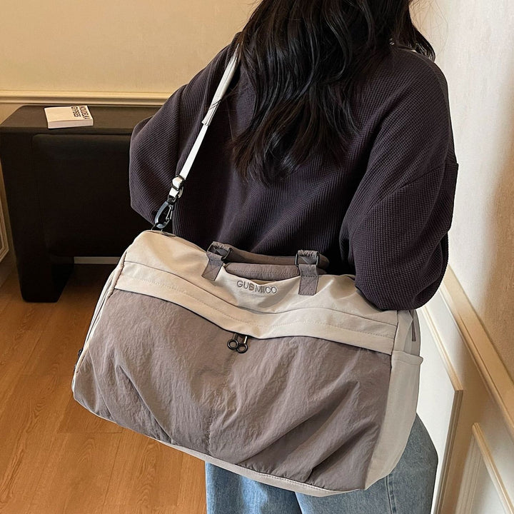 Multi-Functional Weekend Duffel Bag Bowlift