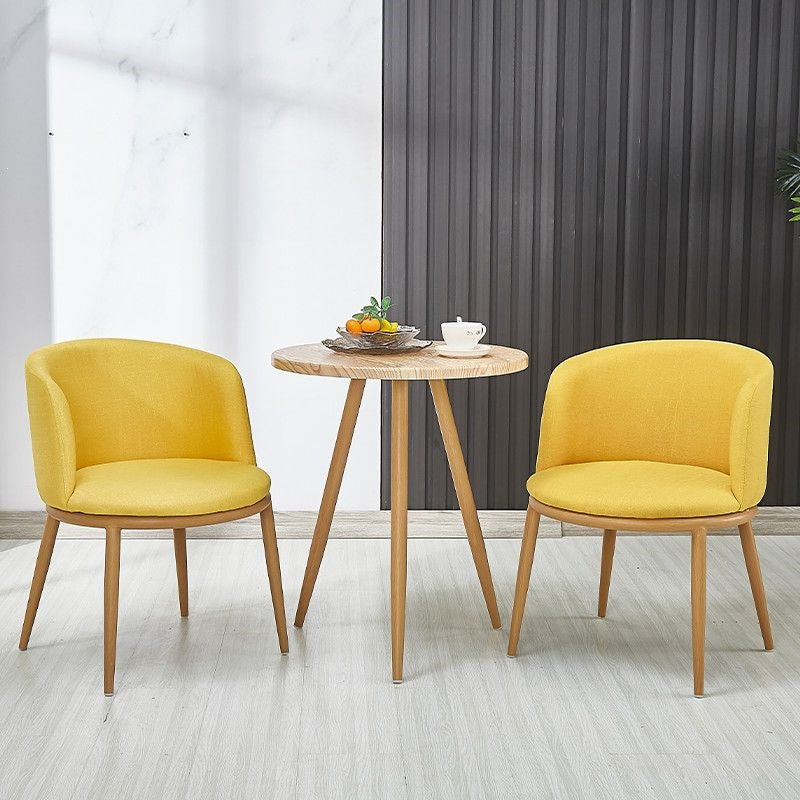 Polster chair with modern curves and comfortable seating surface Bowlift