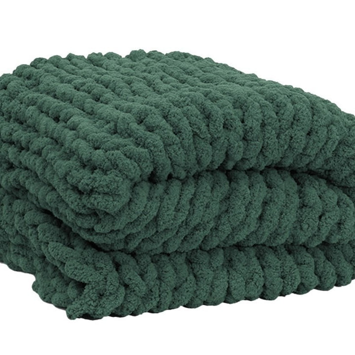 Oversized chunky knit throw blanket with plush chenille yarn Bowlift