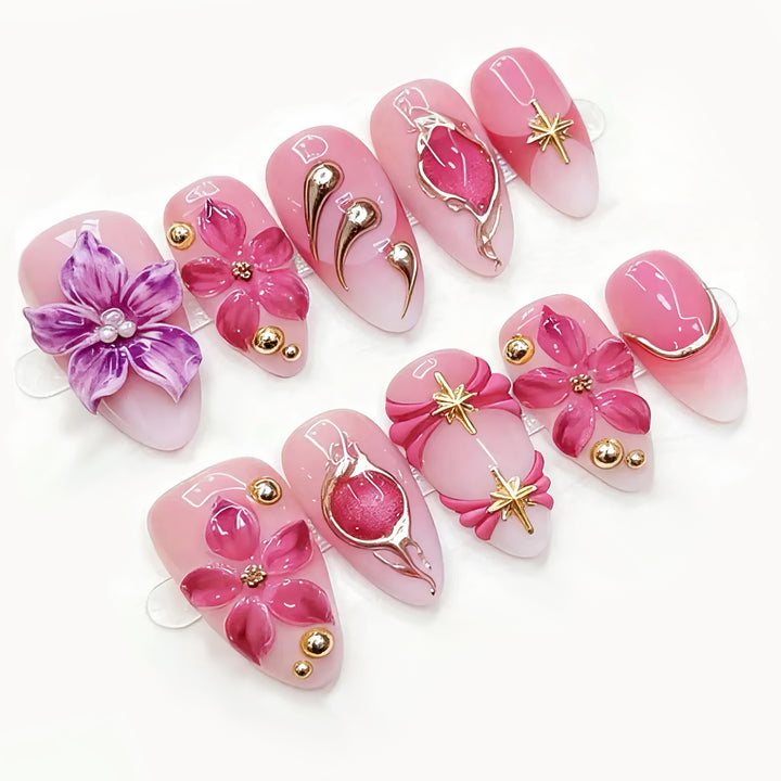 Artificial nail set with elegant rose and gold embellishments Bowlift