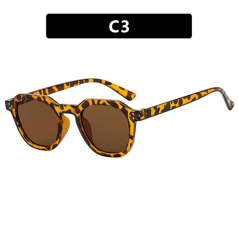 Ladies fashionable sunglasses in trendy hexagon design Bowlift