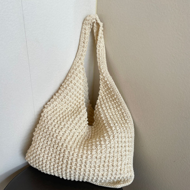 Hand-knotted everyday bag with structured surface Bowlift