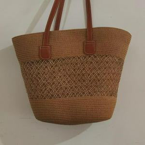 Oversized Beach Bag Made of Woven Material Bowlift