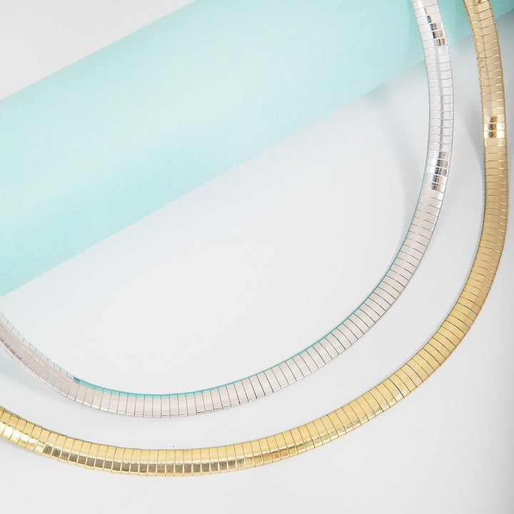Elegant Statement Wire Choker Bowlift