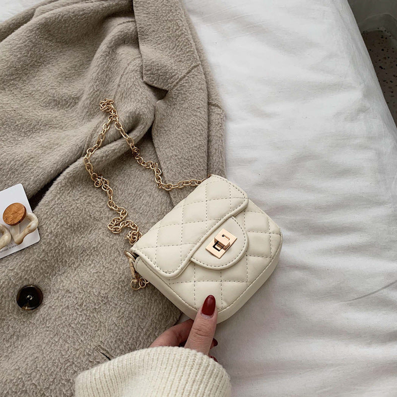 Quilted Crossbody Messenger Bag Bowlift