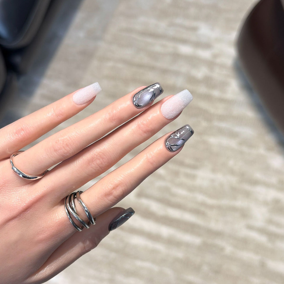 Elegant Acrylic Press-On Nail Art Set with Metallic Design Elements Bowlift