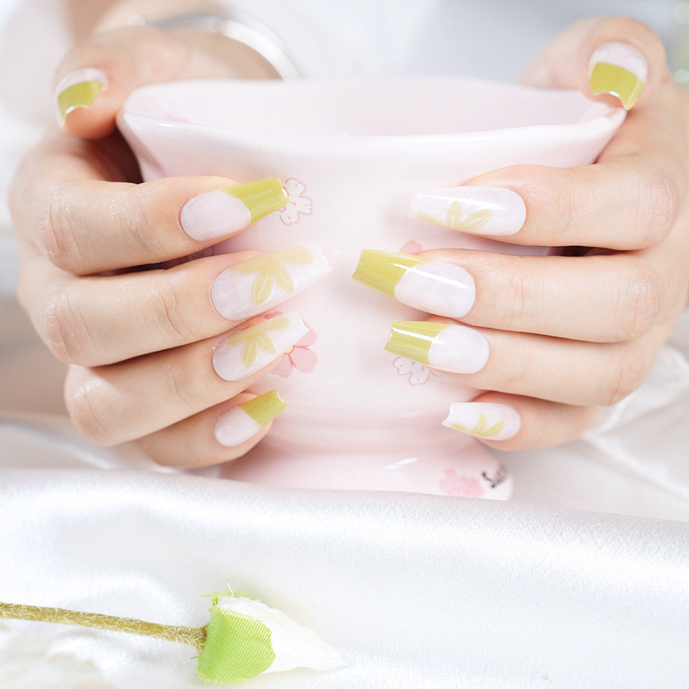 Floral Press-On Nail Tips Bowlift