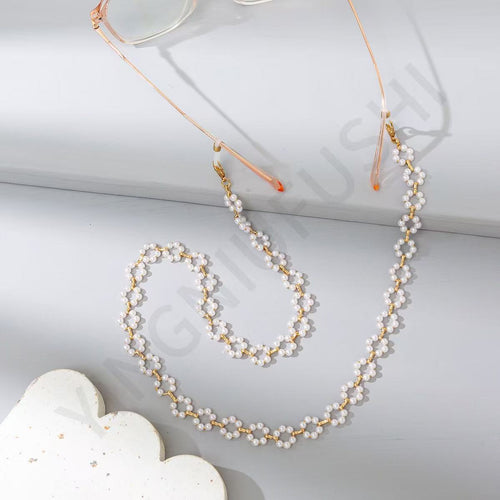 Elegant Pearl and Gold Chain Eyewear Holder Bowlift