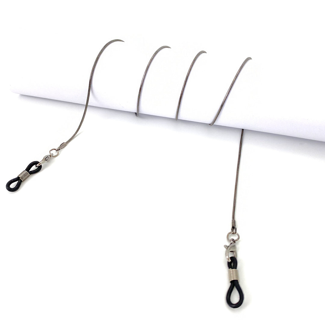 Minimalist Chain Eyewear Holder Bowlift
