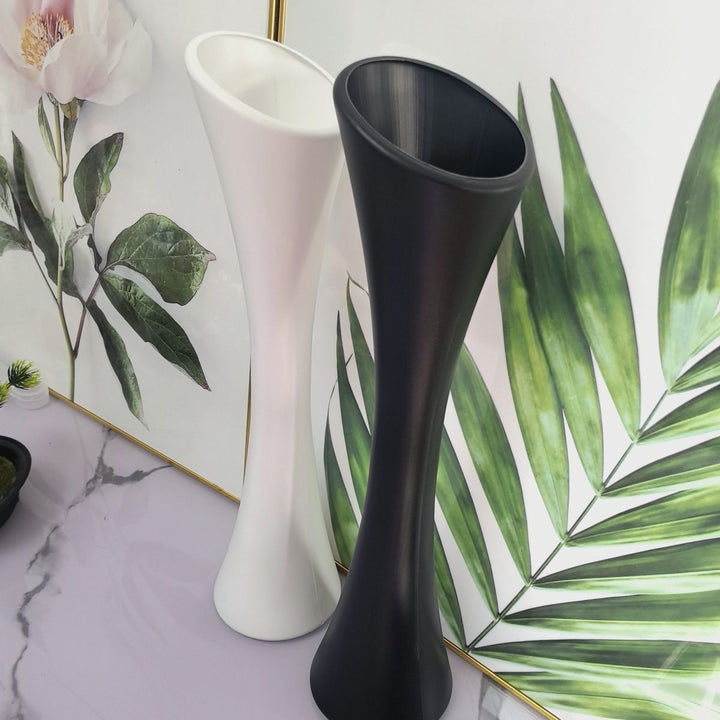 Contemporary Sculpted Vase Bowlift
