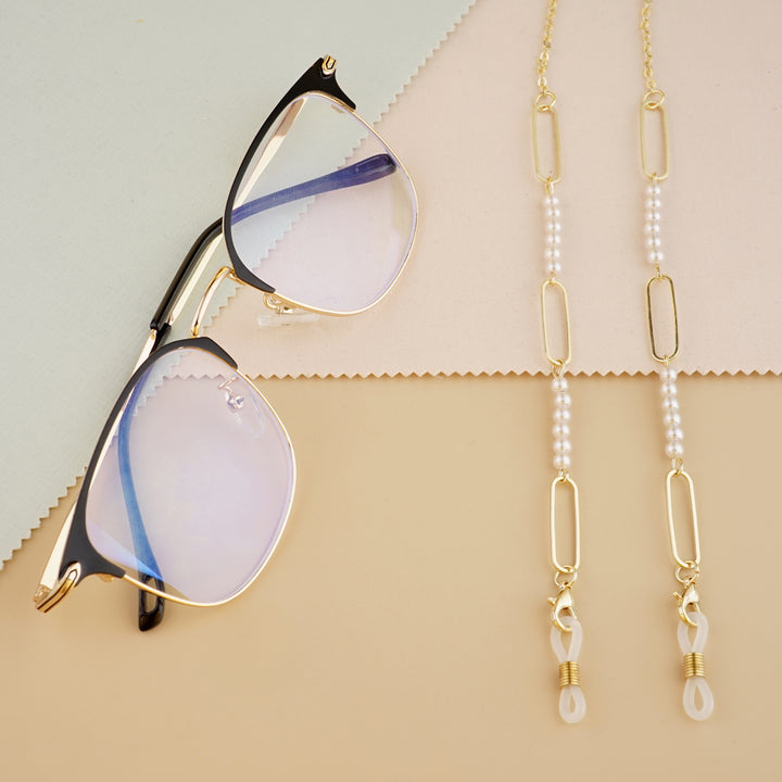 Elegant Pearl and Link Eyewear Chain Bowlift