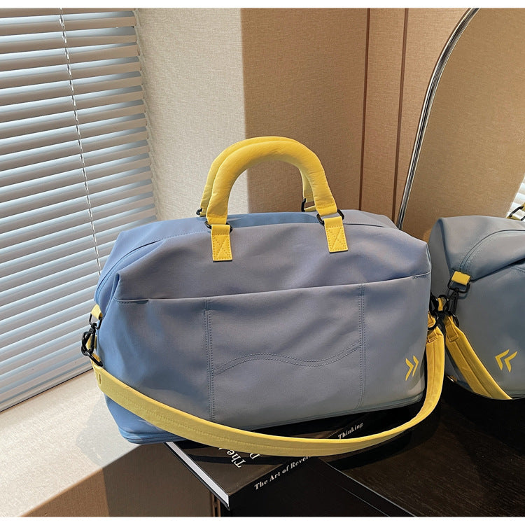 Elegant and Spacious Travel Bag with Robust Design Bowlift