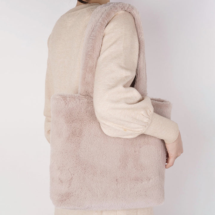 Fluffy shopping bag Bowlift