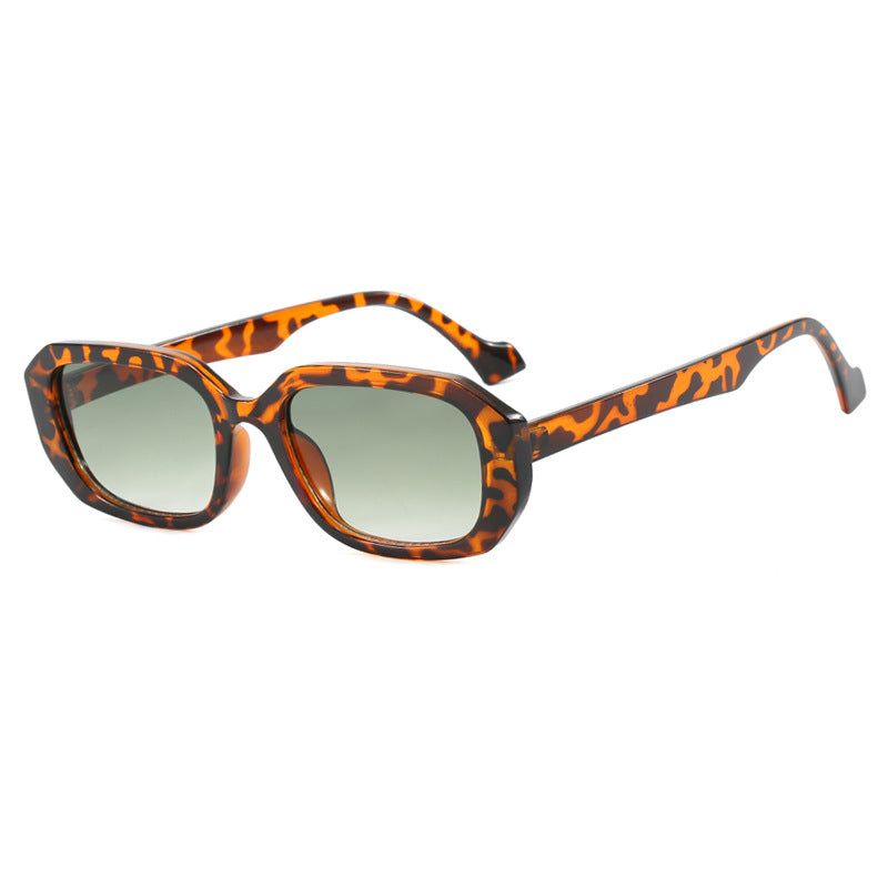 Ladies fashionable sunglasses with elegant geometric design Bowlift