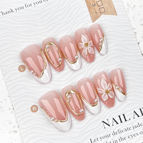 Floral-Embellished Press-On Nail Set 1790745708