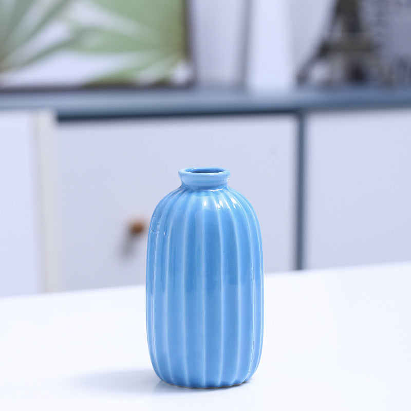 Ribbed Ceramic Bud Vase Bowlift