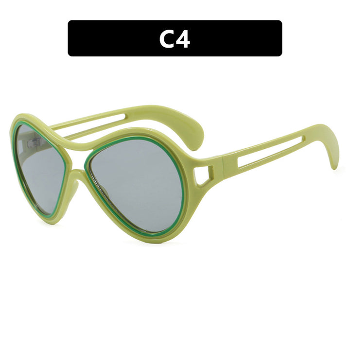 Women's vintage-inspired sunglasses with distinctive frame and UV protection Bowlift